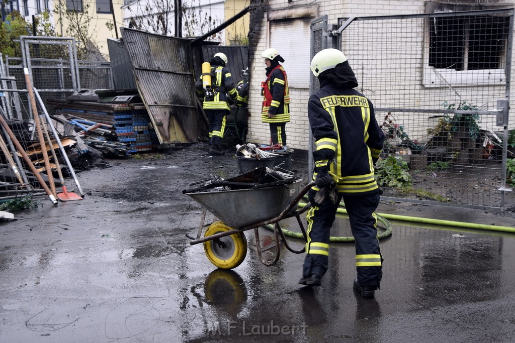 Feuer 4 Bergisch Gladbach Gronau Am Kuhlerbusch P250.JPG - Miklos Laubert